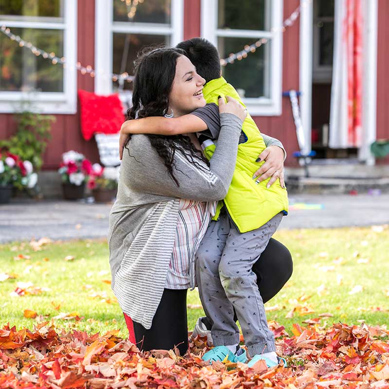 Goreham-Intercept-mom-son Intercept family, mother and son hugging