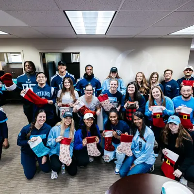 Tennessee Titans Kicks Off Holiday Heroes!