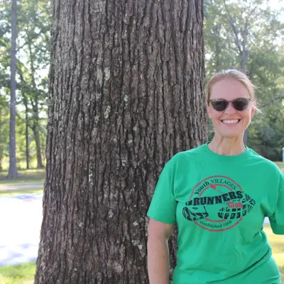 One volunteer is turning miles into meaning